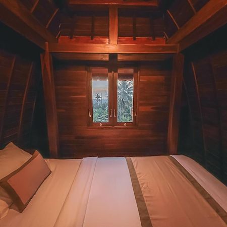 Rostika Hotel Sekumpul Buleleng  Ngoại thất bức ảnh