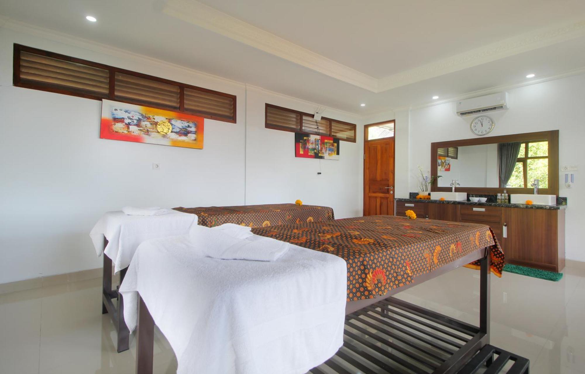 Rostika Hotel Sekumpul Buleleng  Ngoại thất bức ảnh