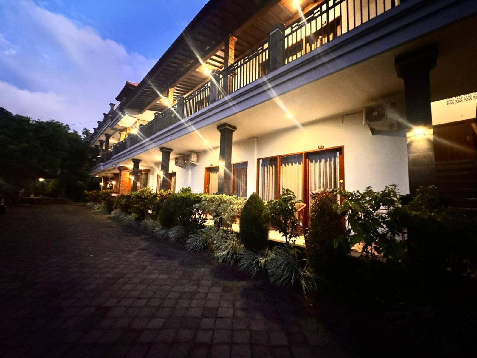 Rostika Hotel Sekumpul Buleleng  Ngoại thất bức ảnh